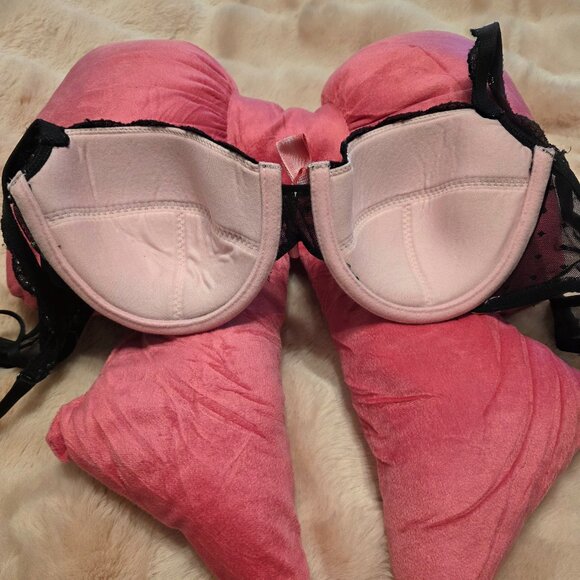 Victoria's Secret Black Lace with Embroidered Pink Flowers and Bow Bra 36C - EUC - Picture 2 of 4